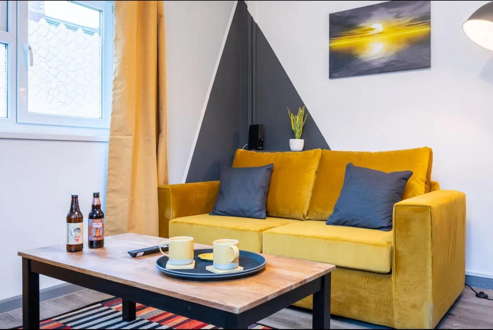 Stunning One Bedroom Apartments Near Shops & Central Cardiff Exterior foto